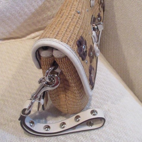 Coach Natalie Limited Edition Tea Rose Floral Straw Clutch, EUC - Picture 3 of 10